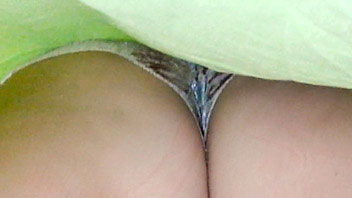 Ut_2563# Blondie in short green dress. Our upskirt master could not miss such a beauty. Round tanned
