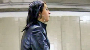 Ut_0235# A devilish seductive brunette in a black skirt! I met her at the stairs. I shot a cool vide