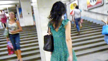 Ut_0863# A girl in a green dress! There was a strong draught at the escalator and it prevented me. I