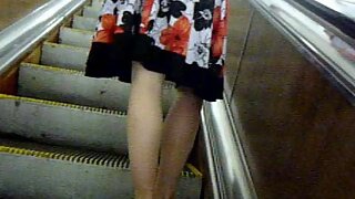 UT_1235#A girl with black and white flowered dress! I was holding her dress for a long time t